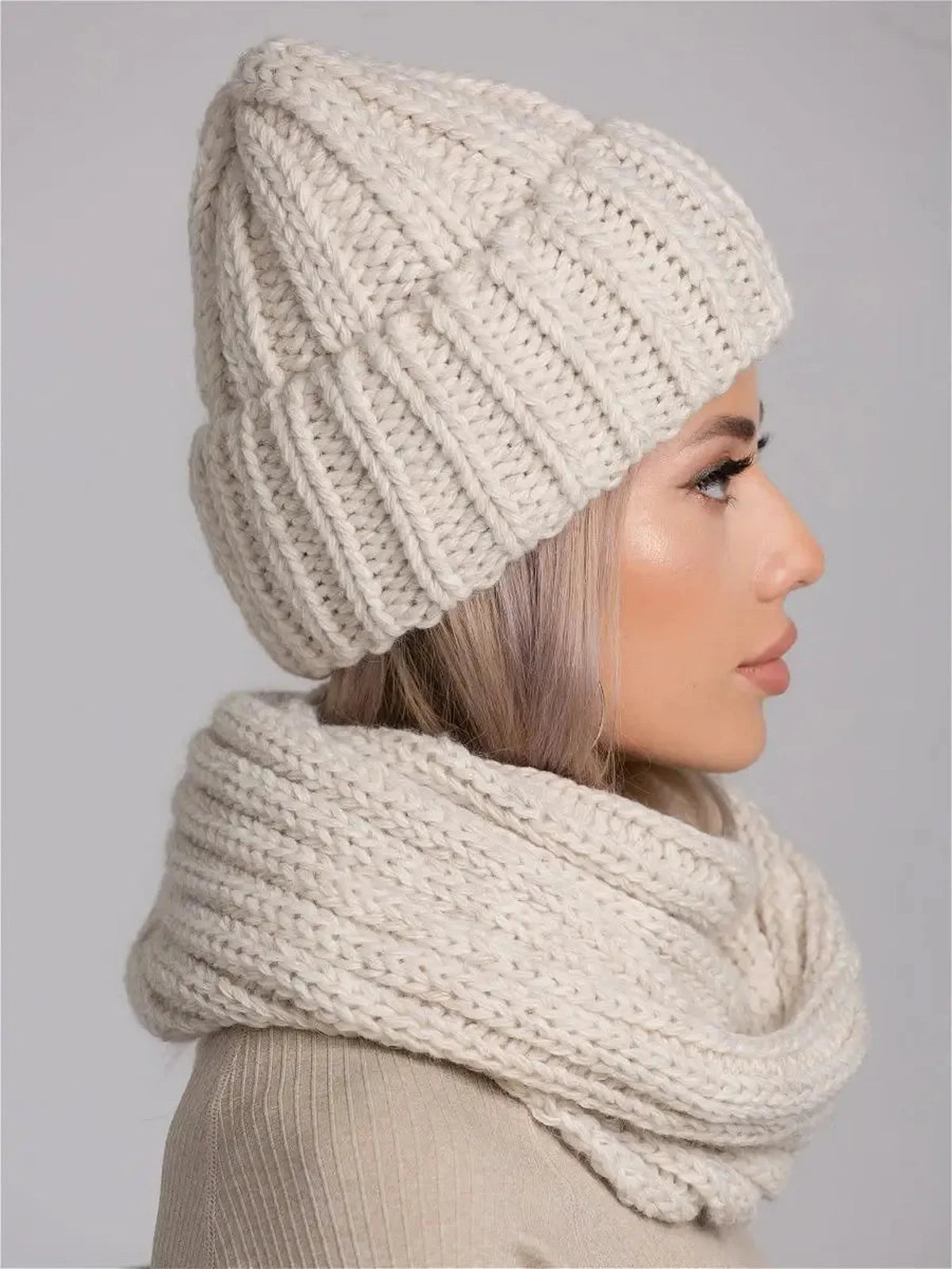 Ivory Winter Accessories Set