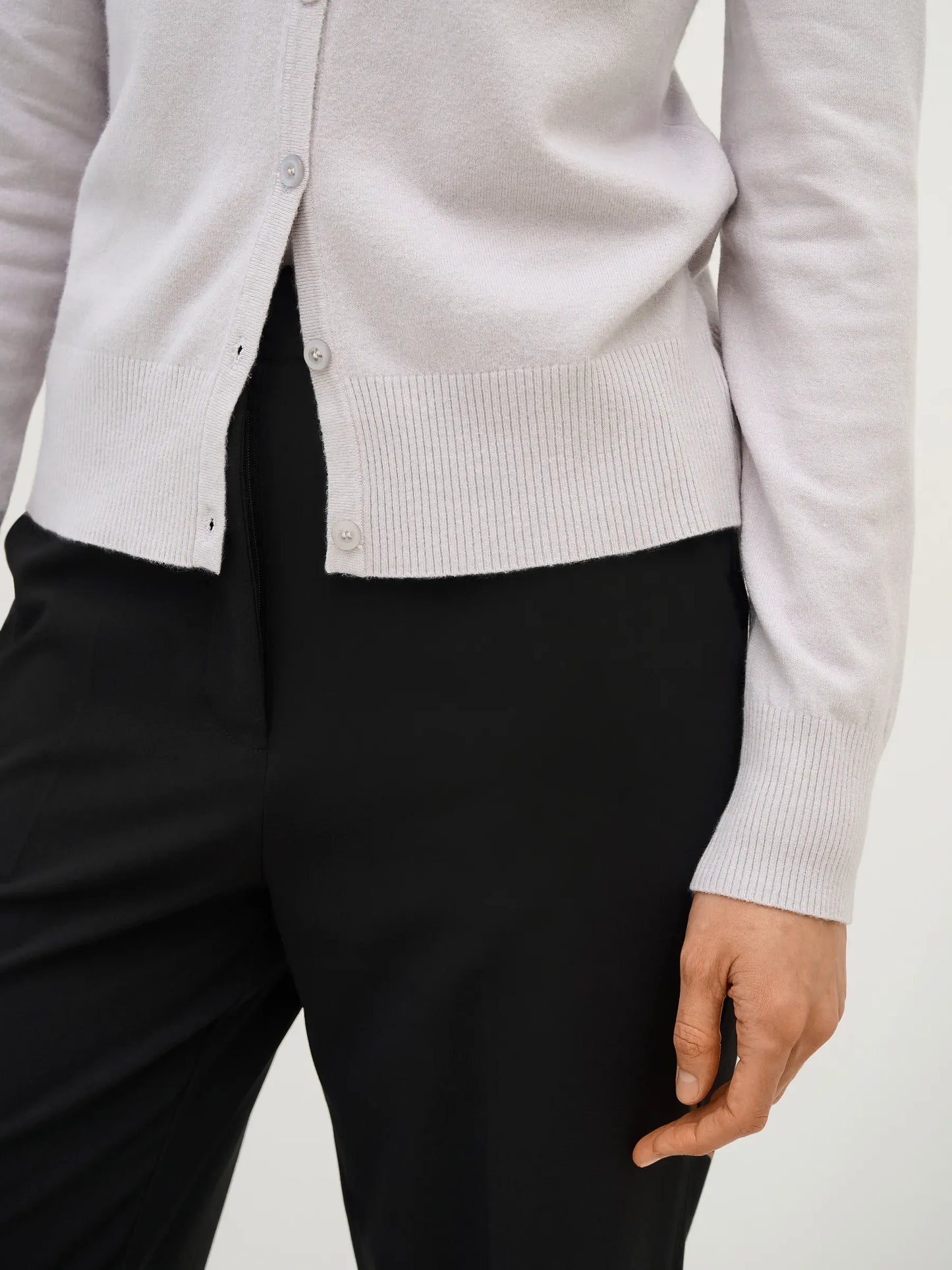 Luna Cardigan by Lauven, soft grey knitwear with classic button closure and elegant fit.