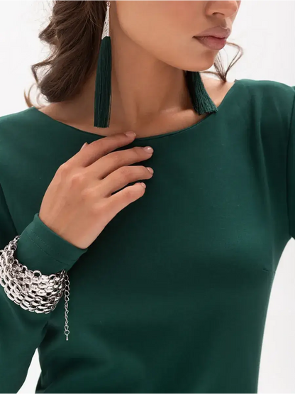 Aurora Midi Dress by Lauven featuring an elegant emerald bodycon fit with stylish accessories.