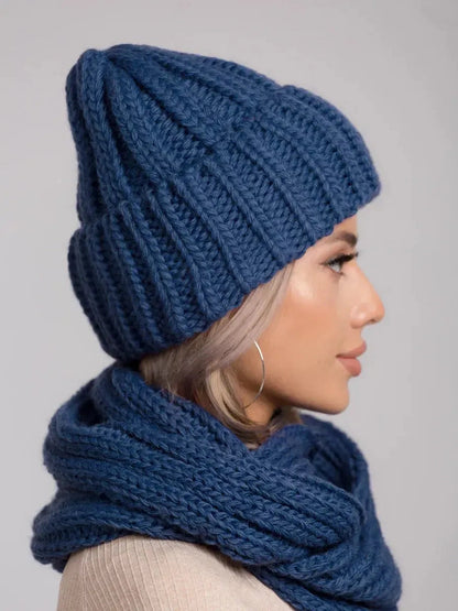 Sapphire Winter Accessories Set