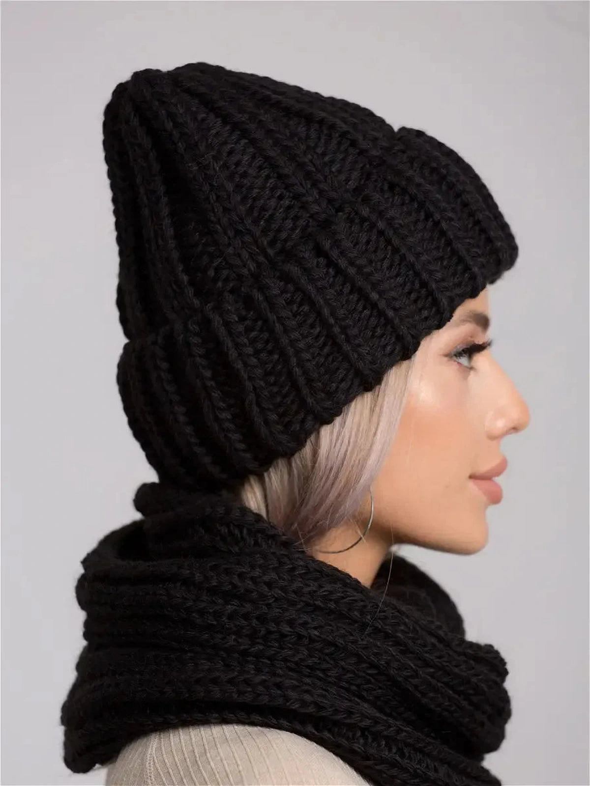 Obsidian Winter Accessories Set