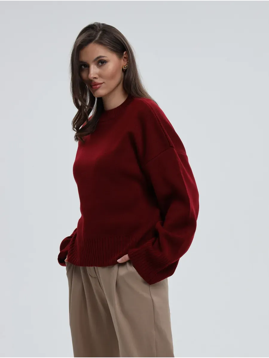 Valora Sweater by Lauven, oversized knit in rich burgundy red, perfect for casual and elegant looks.