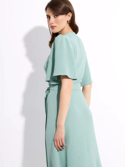 Viridia Midi Dress