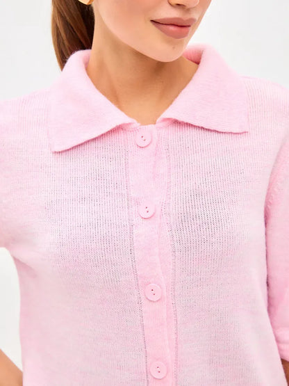 Vera Cardigan by Lauven – Lightweight pink wool blend knitwear with button closure and classic collar.