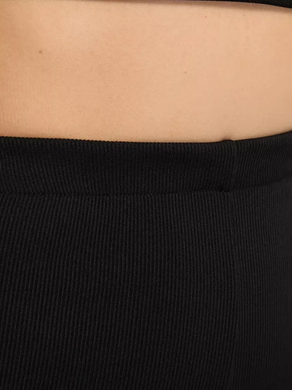 Close-up of Onyx Two-Piece Set ribbed fabric, showcasing the sleek design by Lauven.