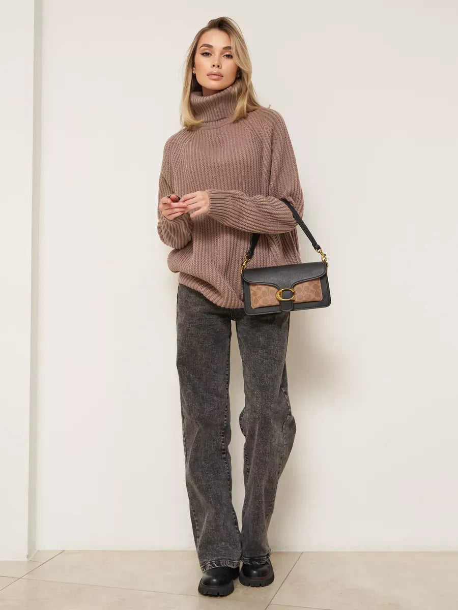 Sable Sweater - Oversized Brown Knitwear with Turtleneck by Lauven, perfect for colder days.