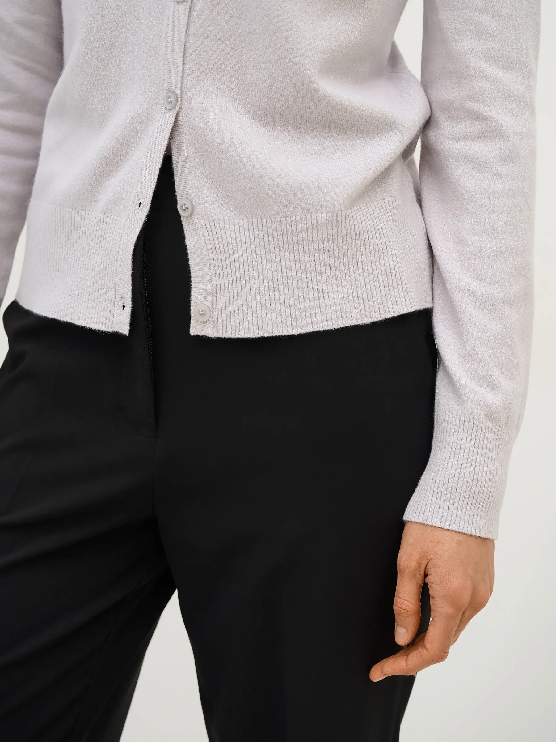 Luna Cardigan by Lauven, soft grey knitwear with classic button closure and elegant fit.