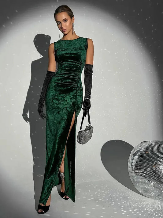 Emeralda Maxi Dress by Lauven, luxurious green velvet evening wear with high slit and elegant silhouette.
