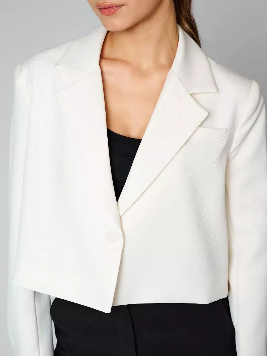Luna Blazer by Lauven, cropped ivory women’s jacket with oversized fit showcasing elegant silhouette.
