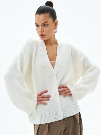 Ivory Cardigan by Lauven – Cozy oversized knitwear with button closure, perfect for layering in any season.