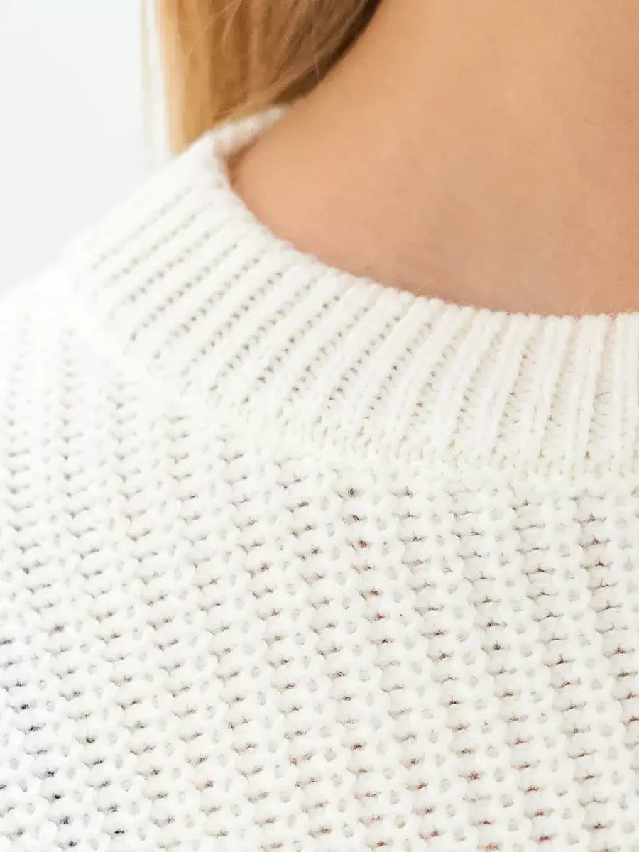 Ivory Sweater by Lauven showcasing a close-up of its textured knit collar for refined elegance and cozy comfort.