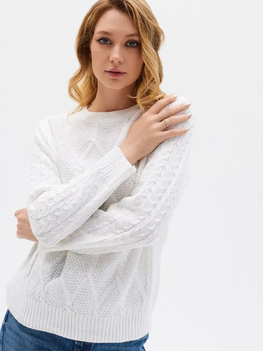 Celeste Sweater by Lauven – Elegant white knitwear featuring patterned sleeves for women.