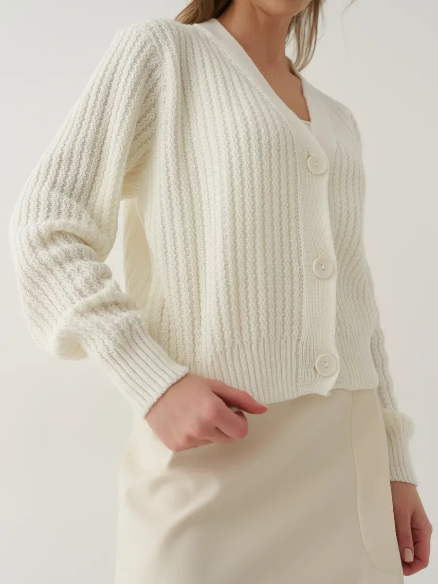 Luna Cardigan by Lauven, oversized cropped knitwear in cream with button-front closure.