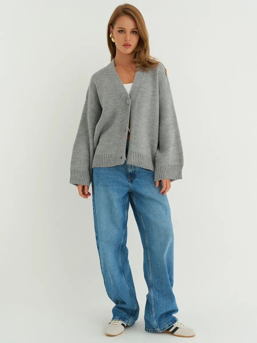 Slate Cardigan by Lauven – Cozy oversized knitwear with button closure and wide sleeves for a chic look.
