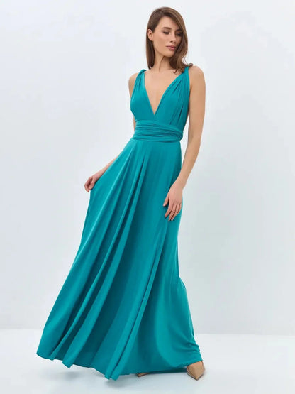 Maxi Dress Serenity Flow in mint with draped design and V-neckline, perfect for summer events and versatility in styling.