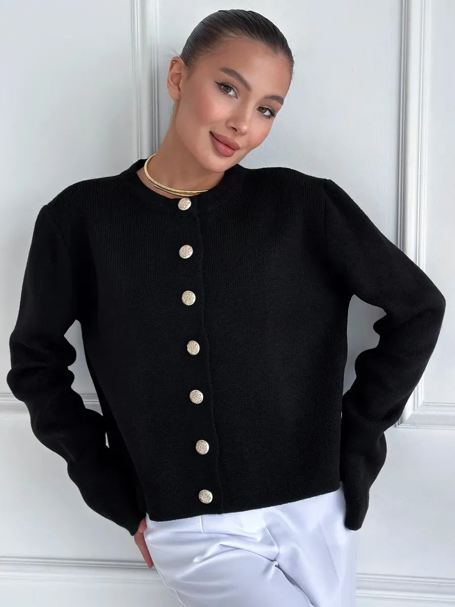 Noir Cardigan by Lauven – Elegant cropped black knitwear with decorative buttons for stylish comfort.