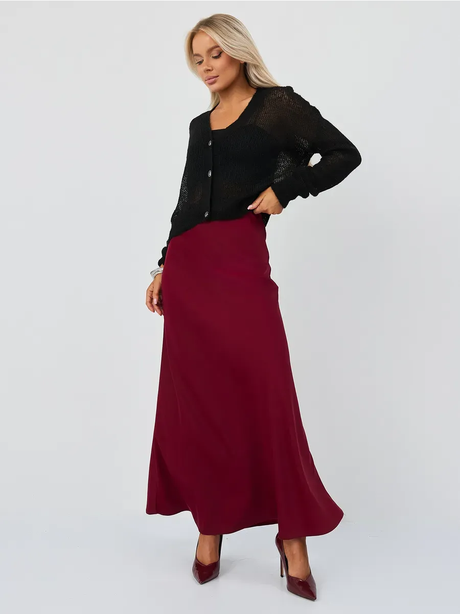 Noir Luxe Cardigan by Lauven, oversized mohair-blend knitwear in elegant black paired with a burgundy skirt.