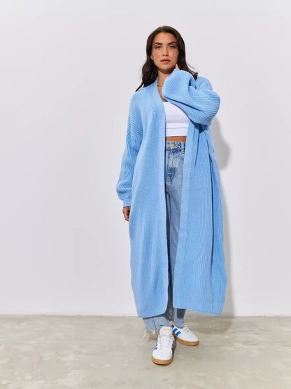 Skylar Cardigan by Lauven – Long oversized light blue knitwear coat for women, perfect for autumn layering.