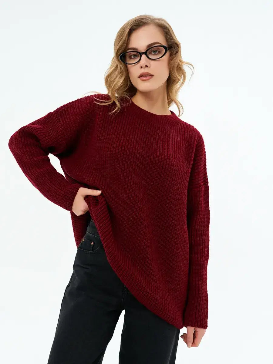 Verona Sweater by Lauven, oversized knit in deep burgundy, offering comfort and timeless elegance.