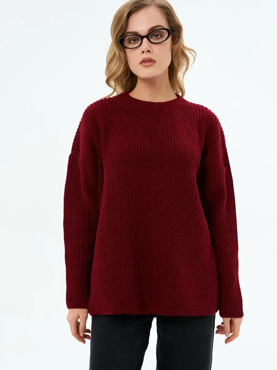 Lauven Verona Sweater in deep burgundy, featuring an oversized knit design and relaxed silhouette.