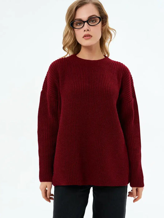 Lauven Verona Sweater in deep burgundy, featuring an oversized knit design and relaxed silhouette.